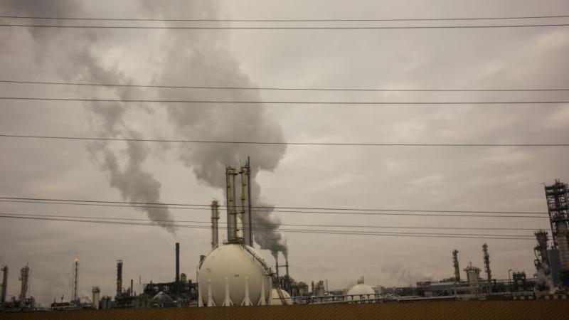 oil refinery 