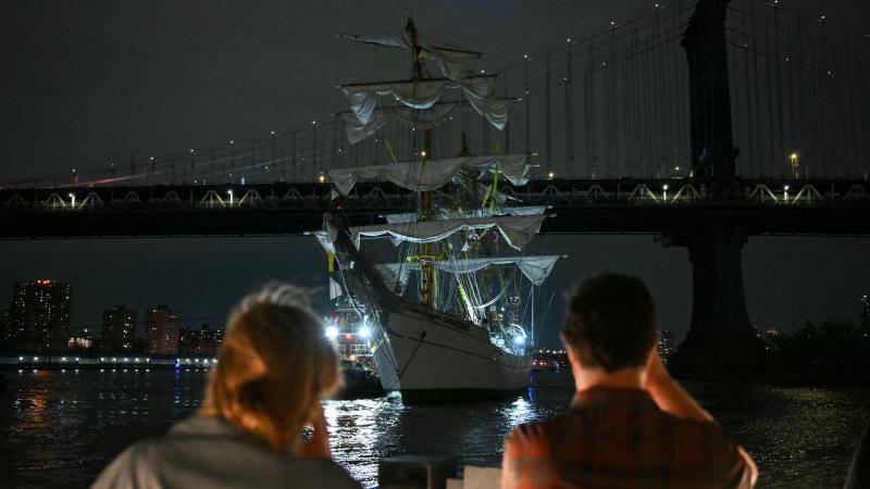 BrooklynBridgeShipStrike