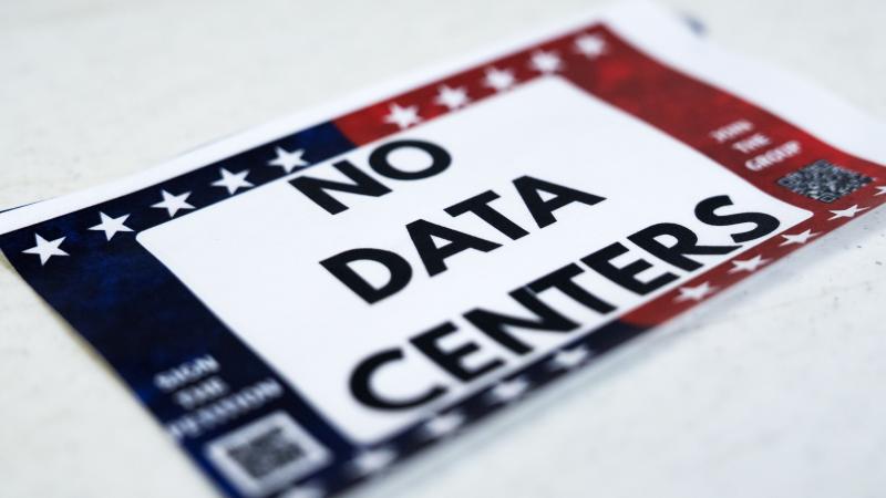 Sign saying "no data centers"
