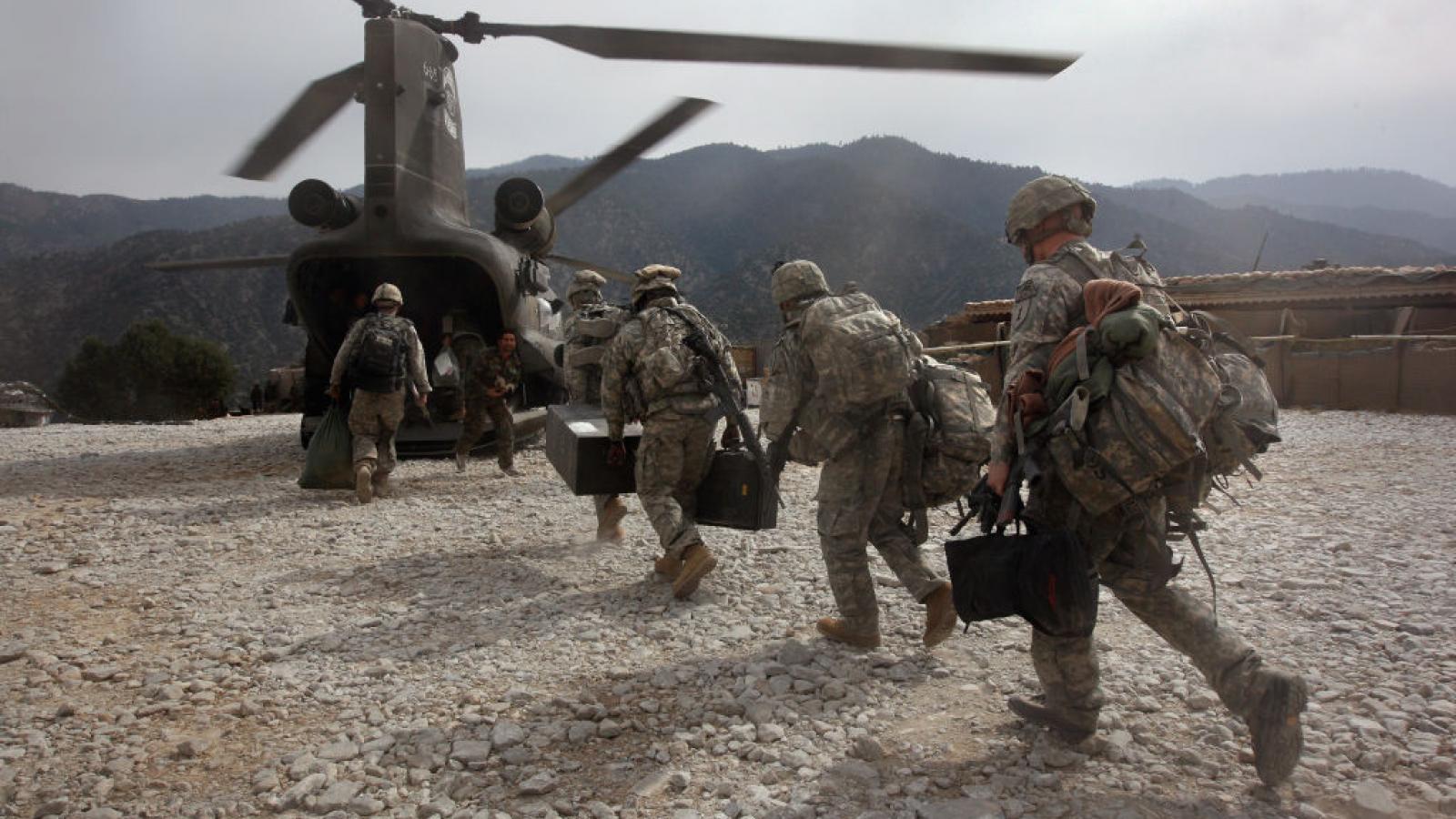 U.S. and Afghan troops battle Taliban in Kunar Province